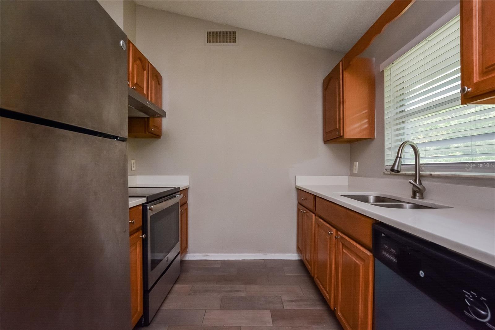 Image 5 of 16 For 1604 Blackberry Court