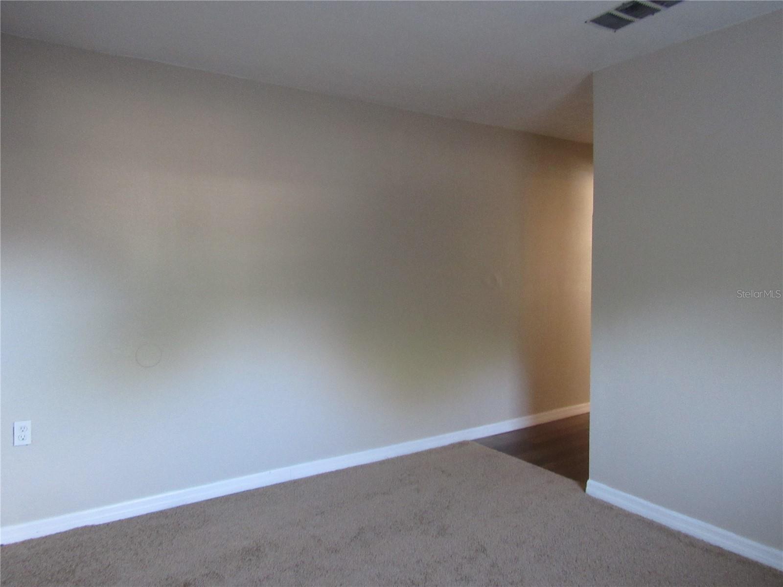 Listing photo id 32 for 4140 Las Vegas Drive