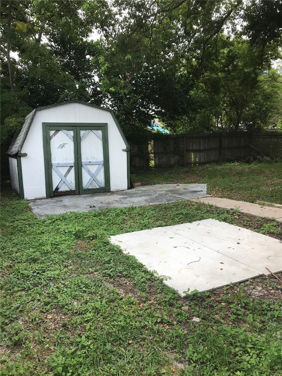 Listing photo id 36 for 4140 Las Vegas Drive