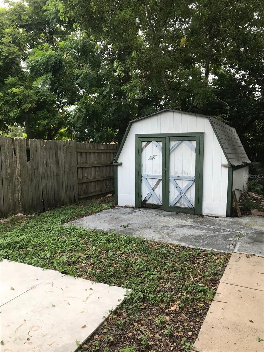 Listing photo id 37 for 4140 Las Vegas Drive