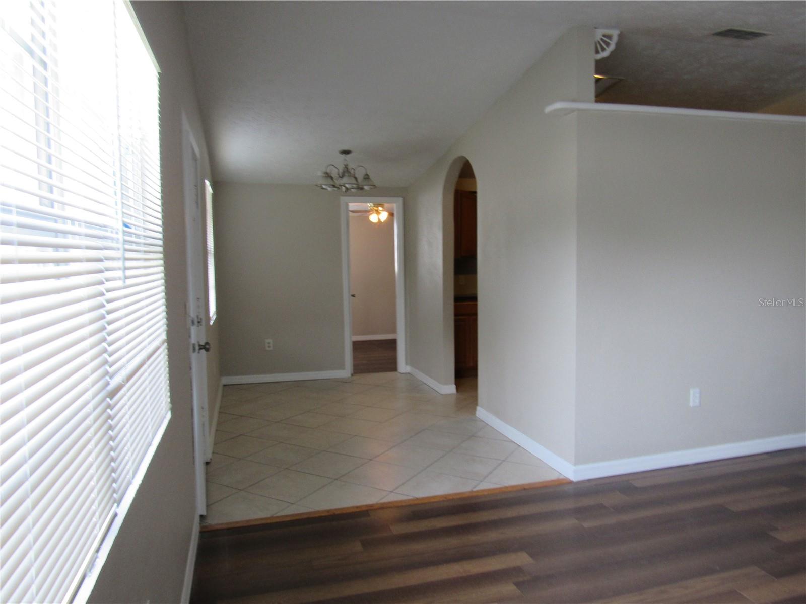 Listing photo id 6 for 4140 Las Vegas Drive