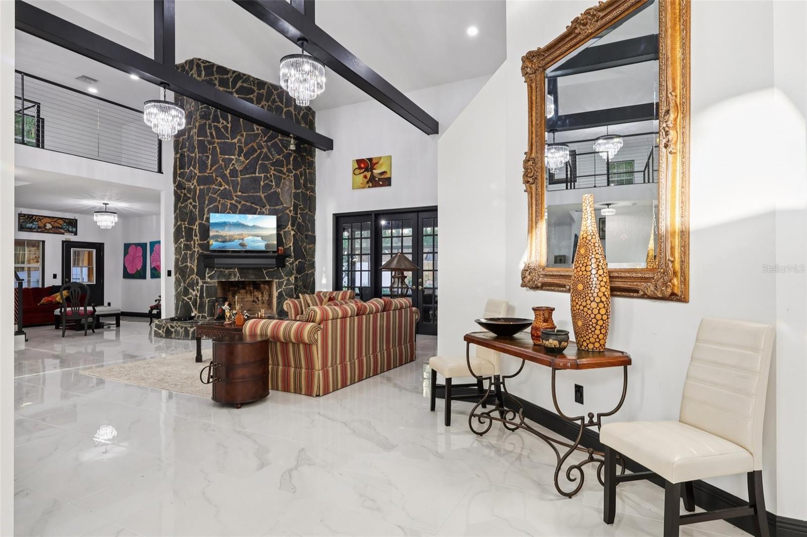 Image 19 of 68 For 16400 Lakeshore Drive