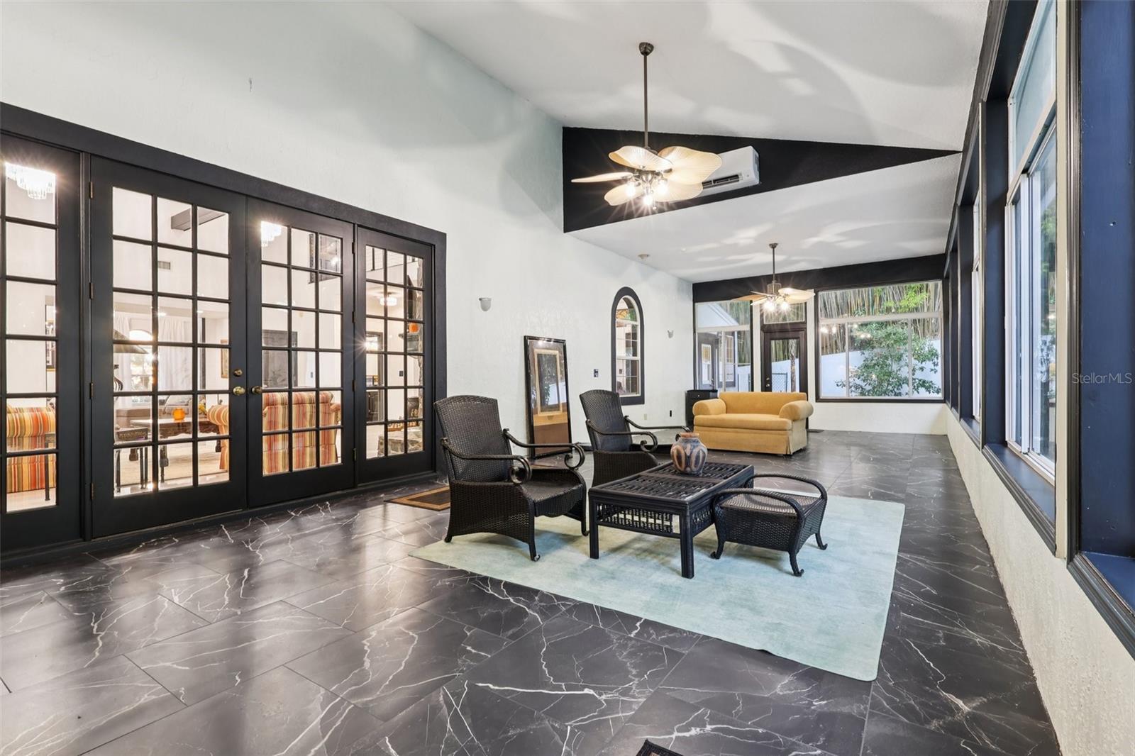 Image 24 of 68 For 16400 Lakeshore Drive