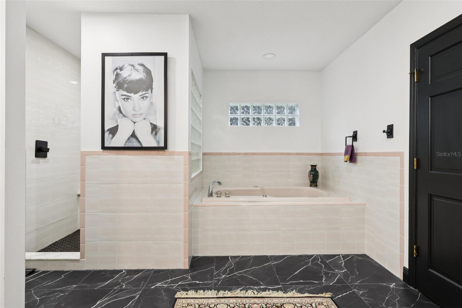 Image 30 of 68 For 16400 Lakeshore Drive