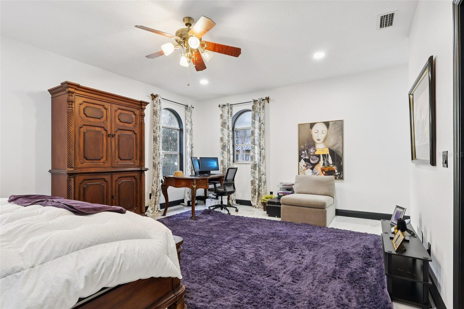 Image 32 of 68 For 16400 Lakeshore Drive