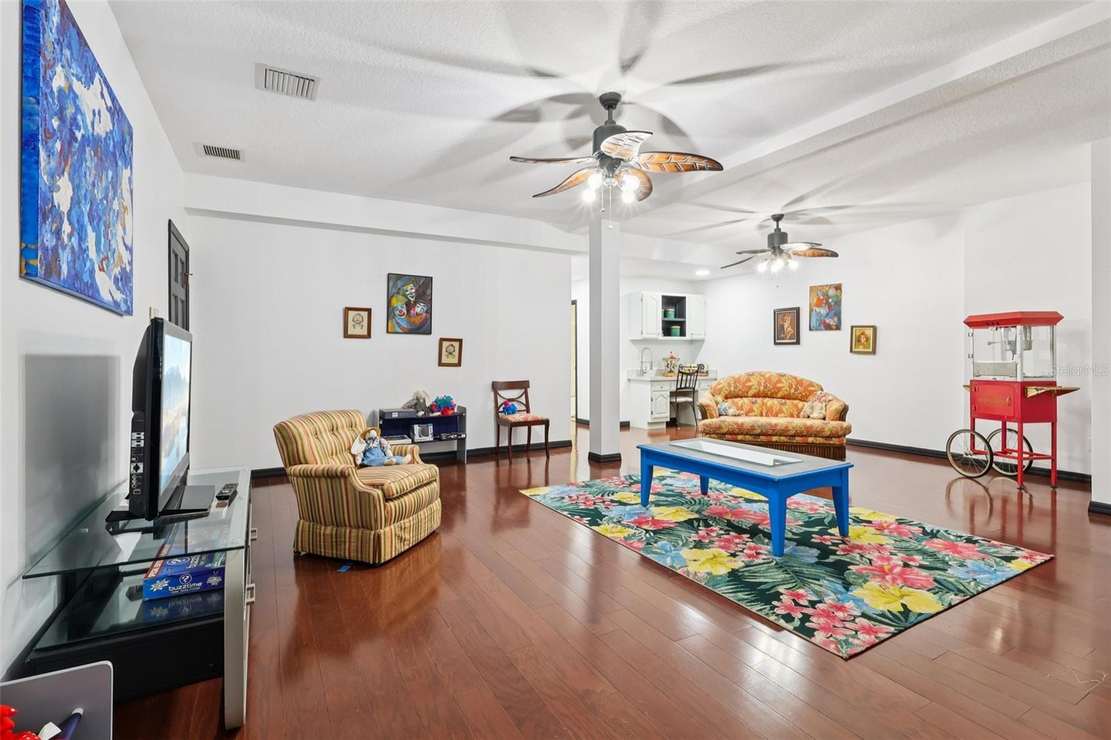 Image 41 of 68 For 16400 Lakeshore Drive