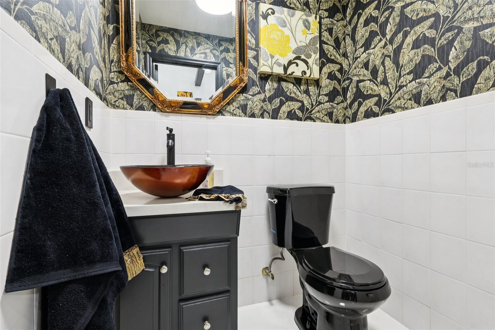 Image 45 of 68 For 16400 Lakeshore Drive