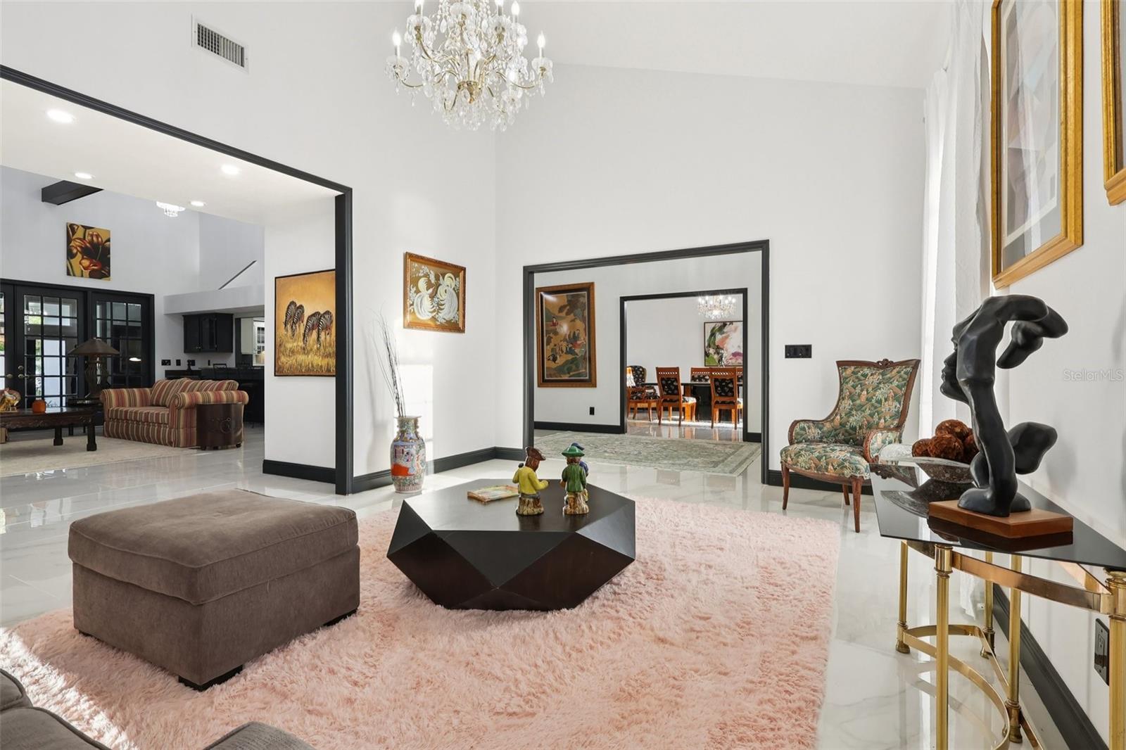 Image 5 of 68 For 16400 Lakeshore Drive