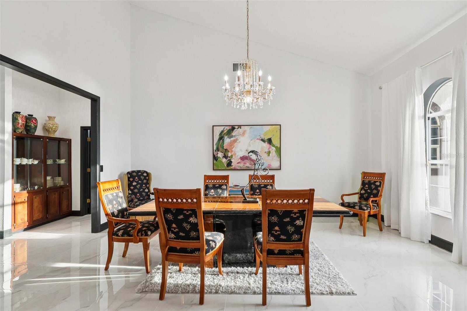 Image 6 of 68 For 16400 Lakeshore Drive