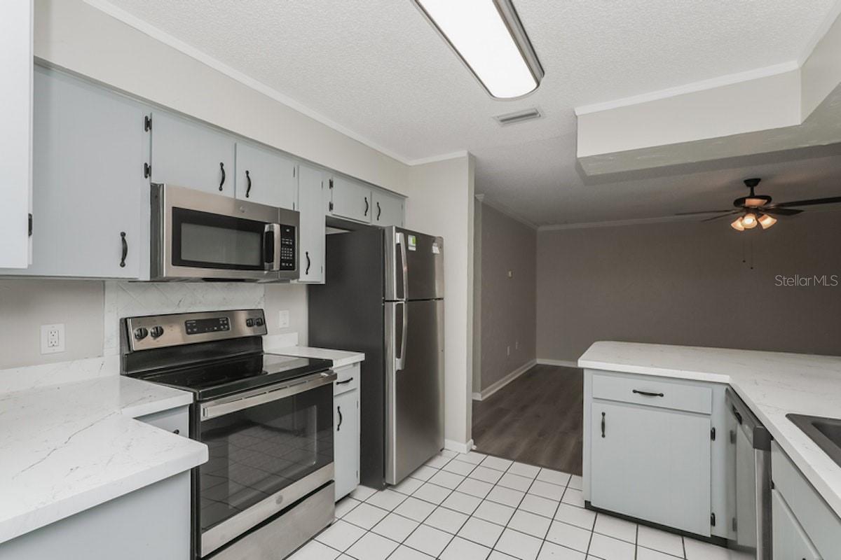 Image 5 of 14 For 4400 Old Colony Road