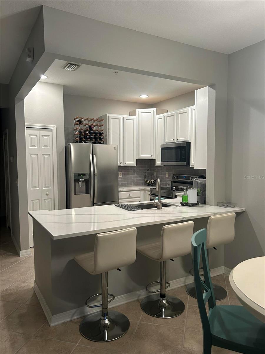 Image 10 of 27 For 3672 Parkridge Circle 27-106