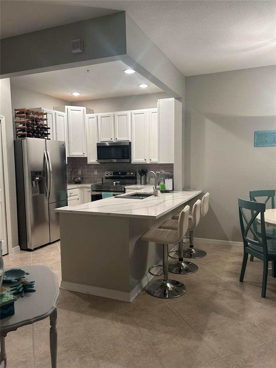 Image 9 of 27 For 3672 Parkridge Circle 27-106