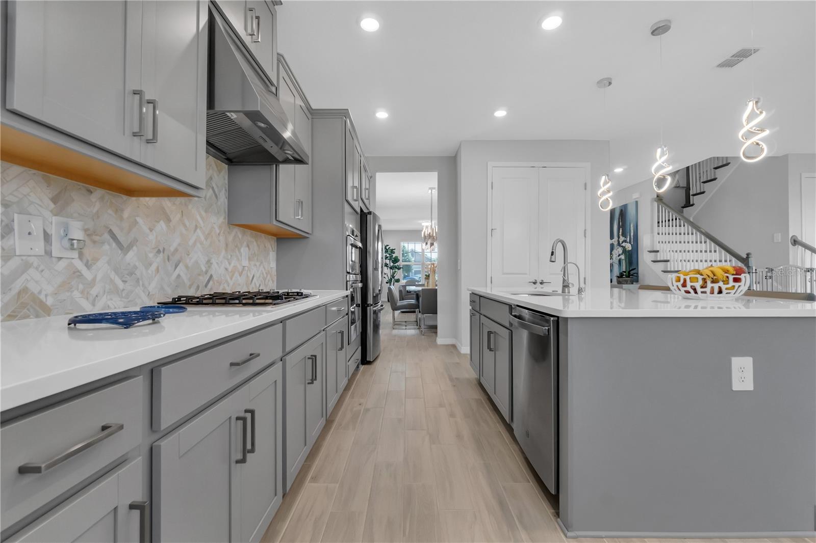 Image 12 of 44 For 2845 High Pointe Street