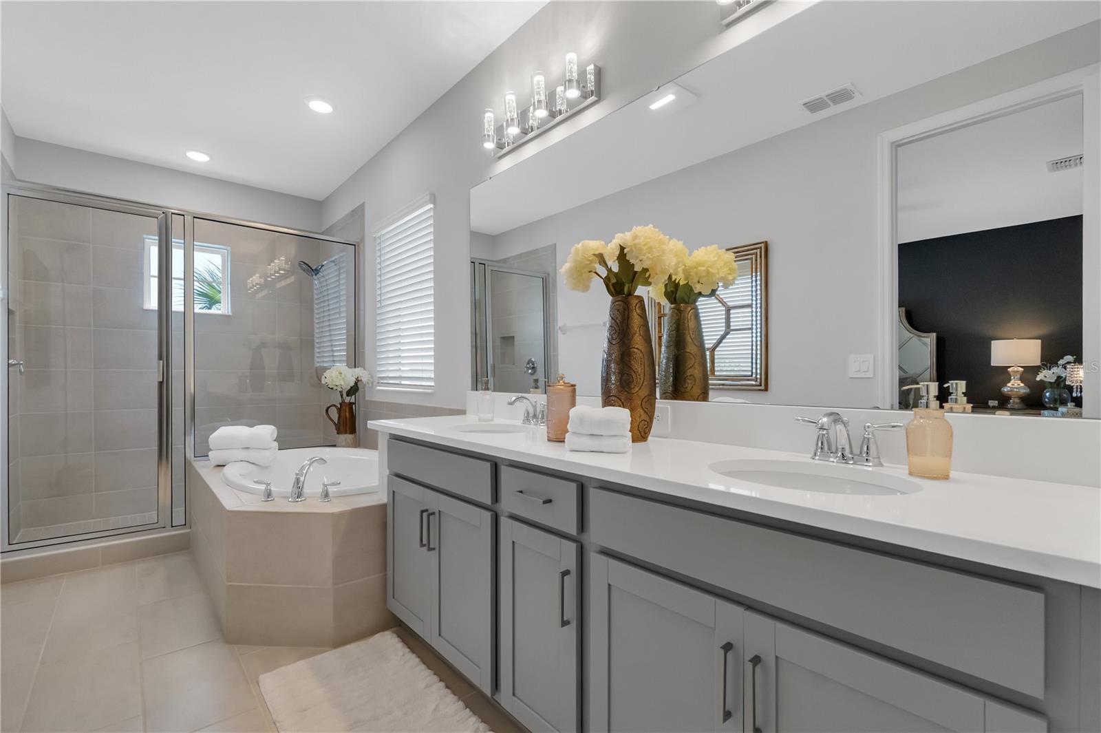 Image 24 of 44 For 2845 High Pointe Street