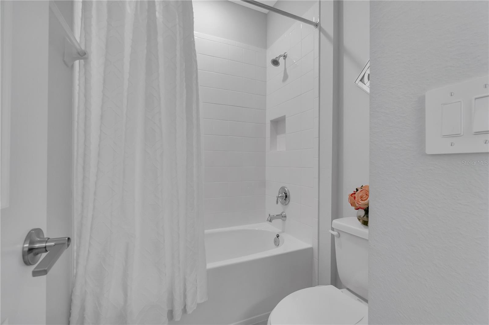 Image 29 of 44 For 2845 High Pointe Street