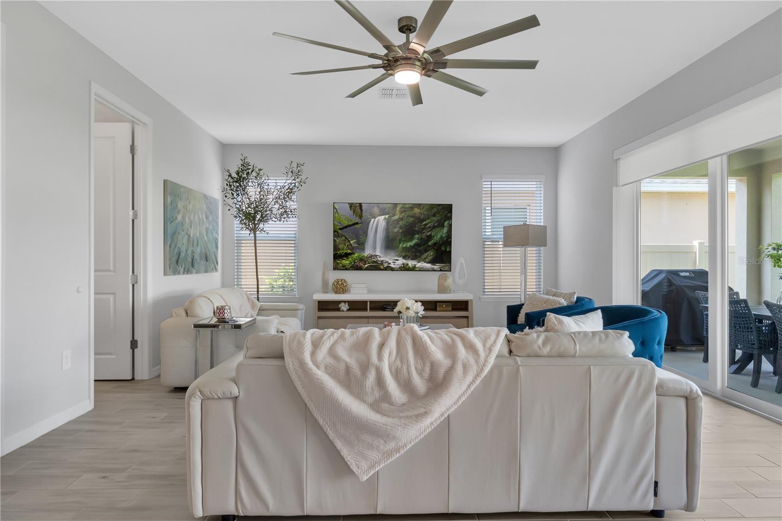 Image 7 of 44 For 2845 High Pointe Street