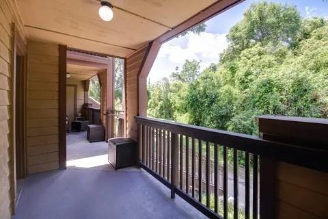 Image 3 of 13 For 415 Lakepointe Drive 202