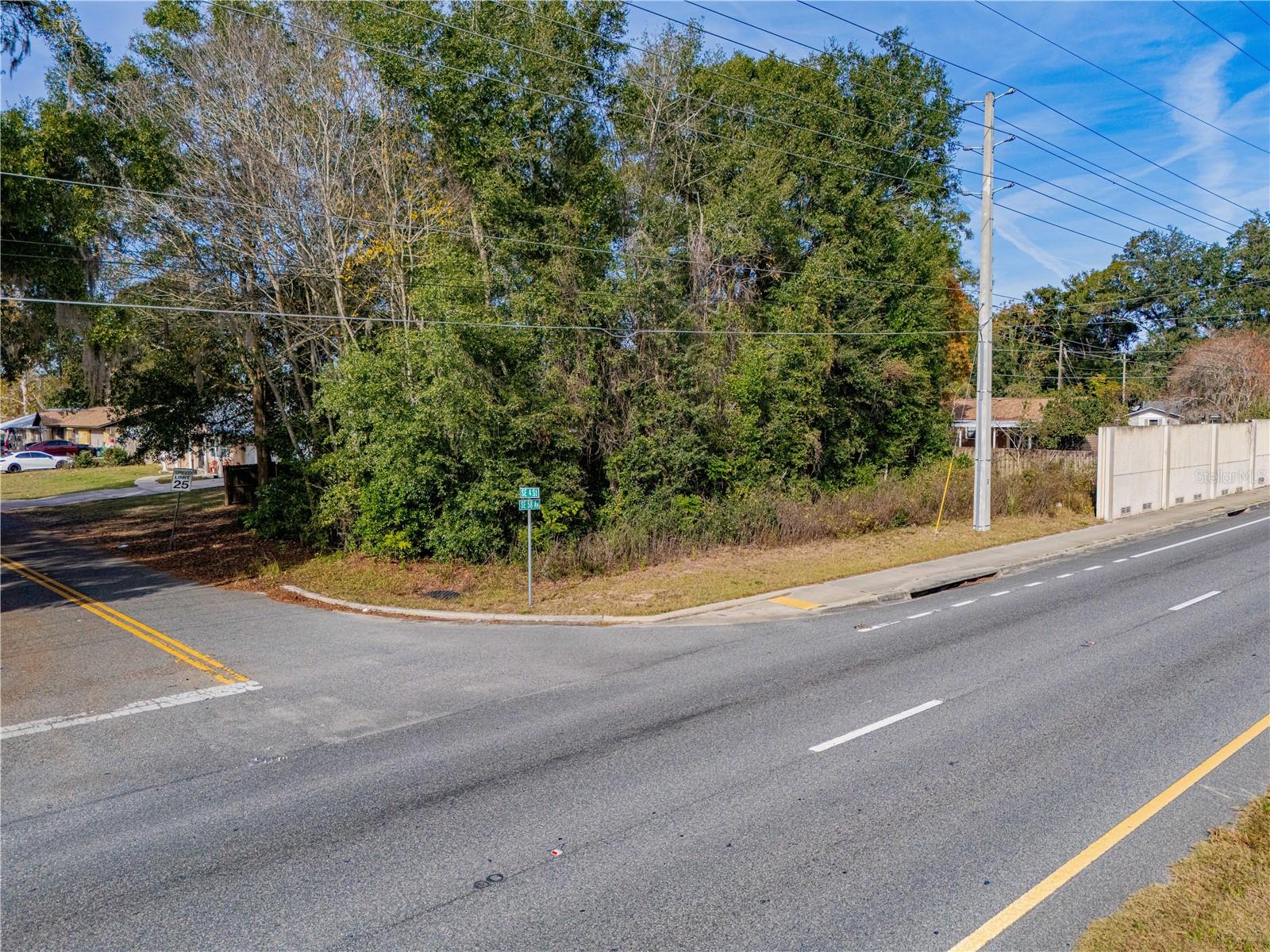 Image 12 of 13 For Se 4th Street