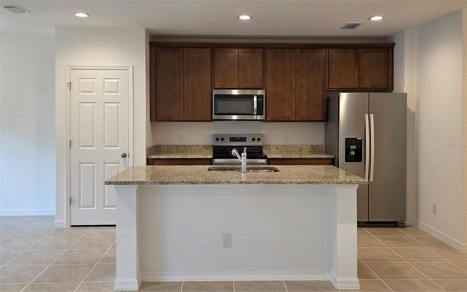 Image 2 of 10 For 207 Glass Onion Drive