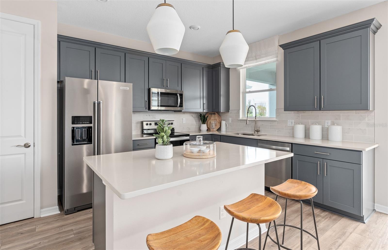 Image 6 of 28 For 4025 Winding Meadows Street