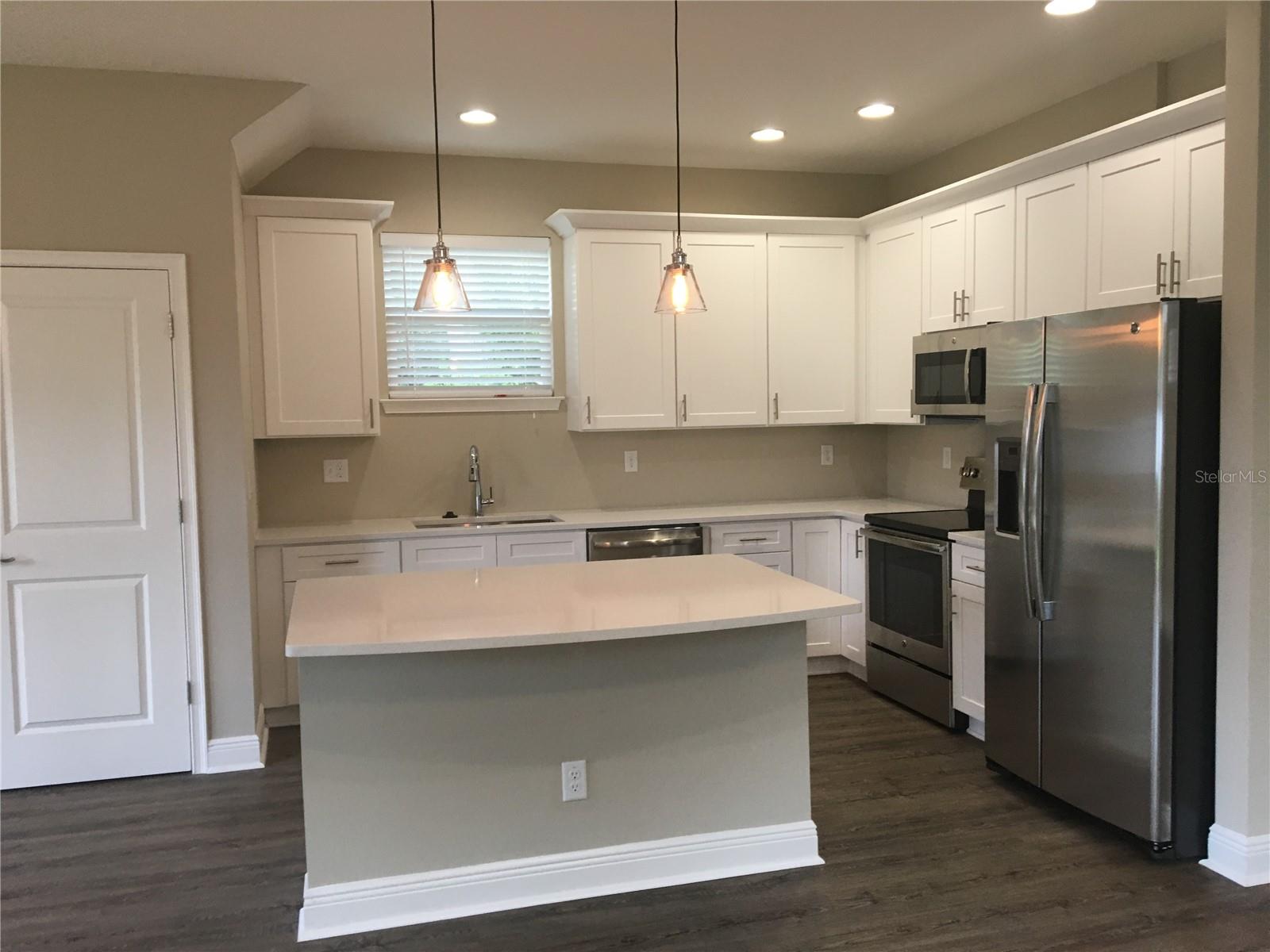 Image 4 of 16 For 1229 Muriel Street