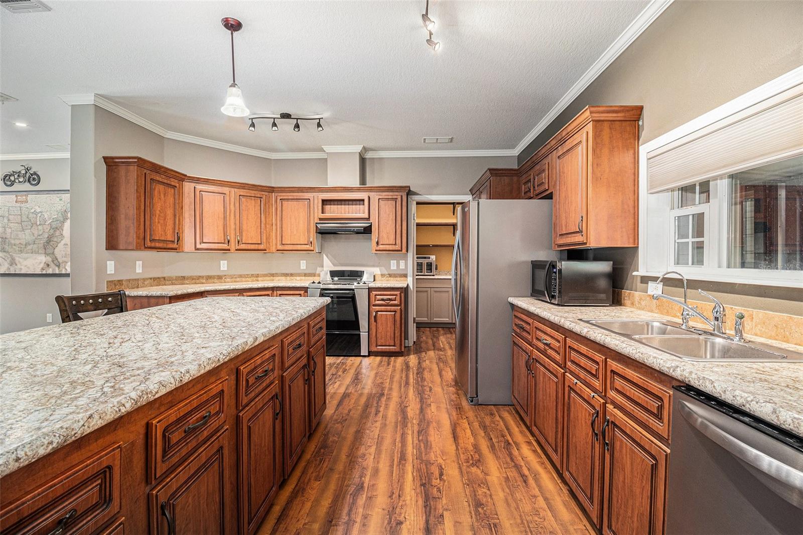 Image 13 of 48 For 1395 Palm Way