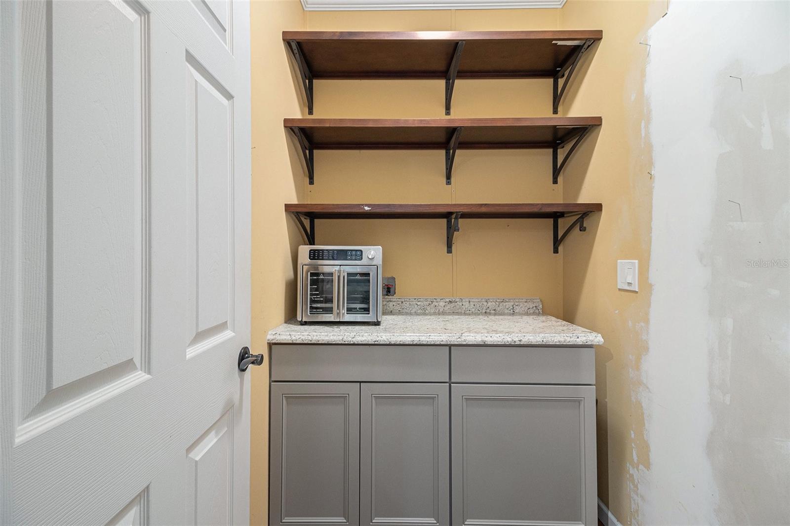 Image 15 of 48 For 1395 Palm Way