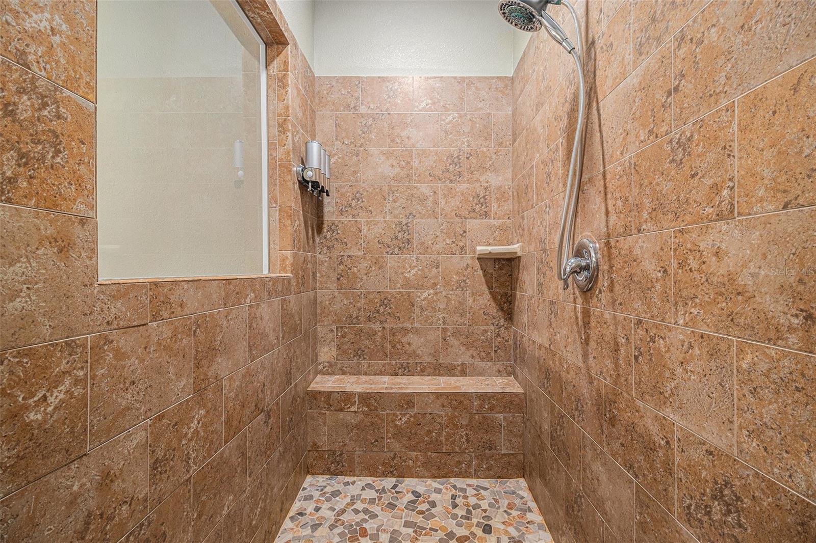 Image 19 of 48 For 1395 Palm Way