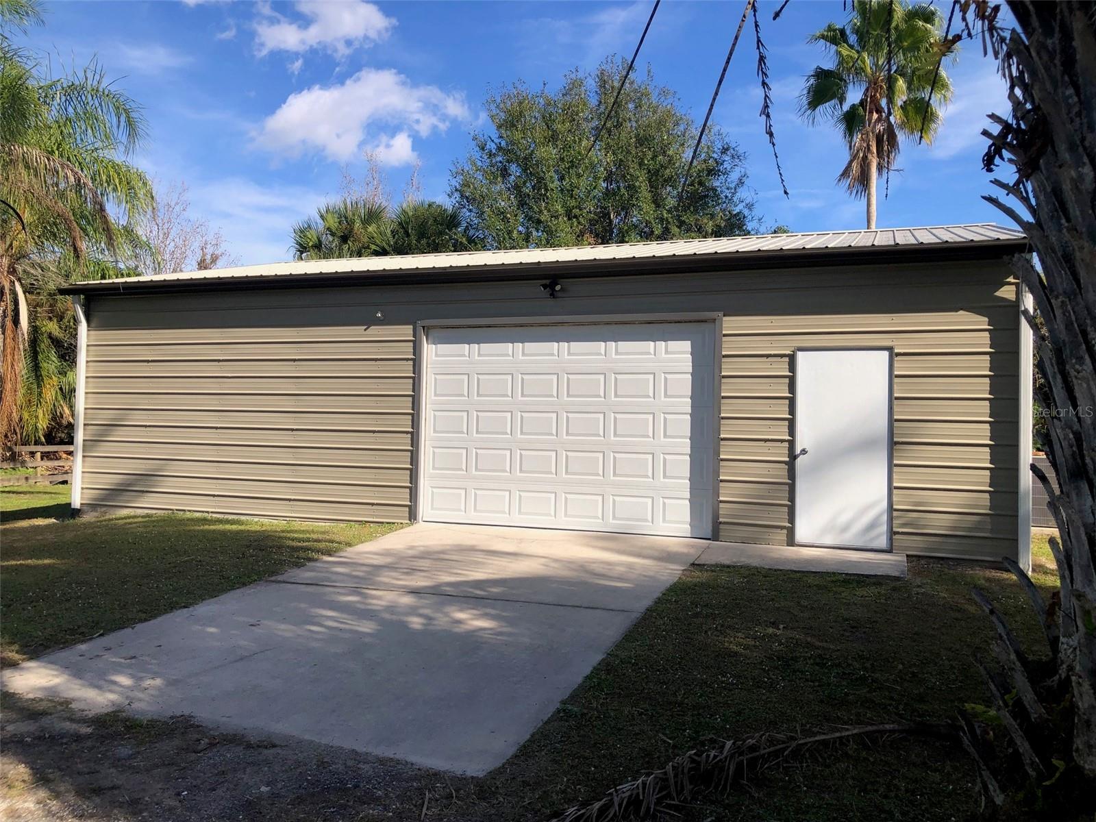 Image 29 of 48 For 1395 Palm Way