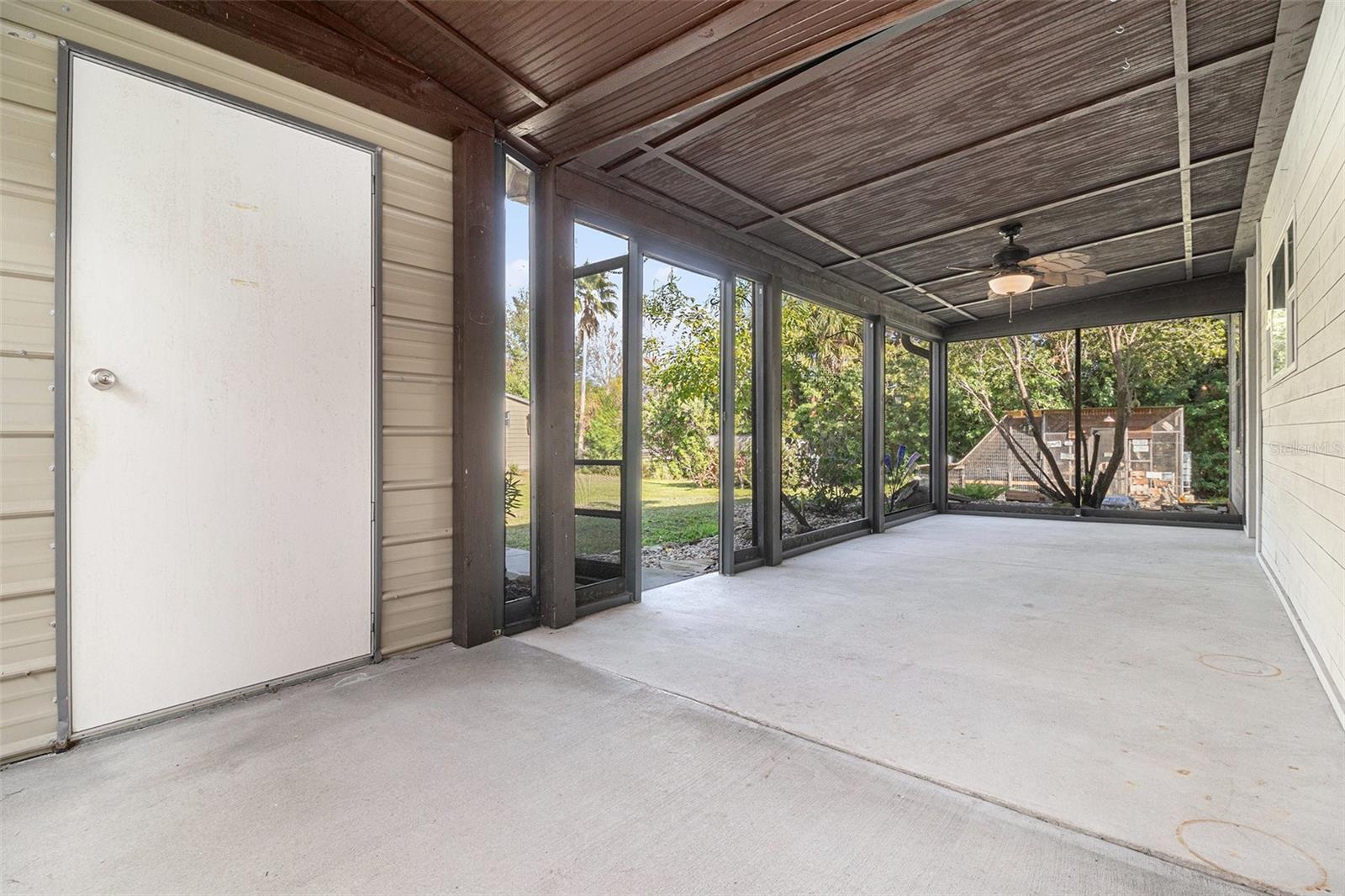 Image 8 of 48 For 1395 Palm Way