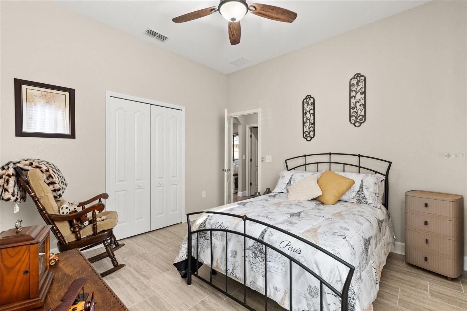 Image 12 of 20 For 303 Lake Mariana Place