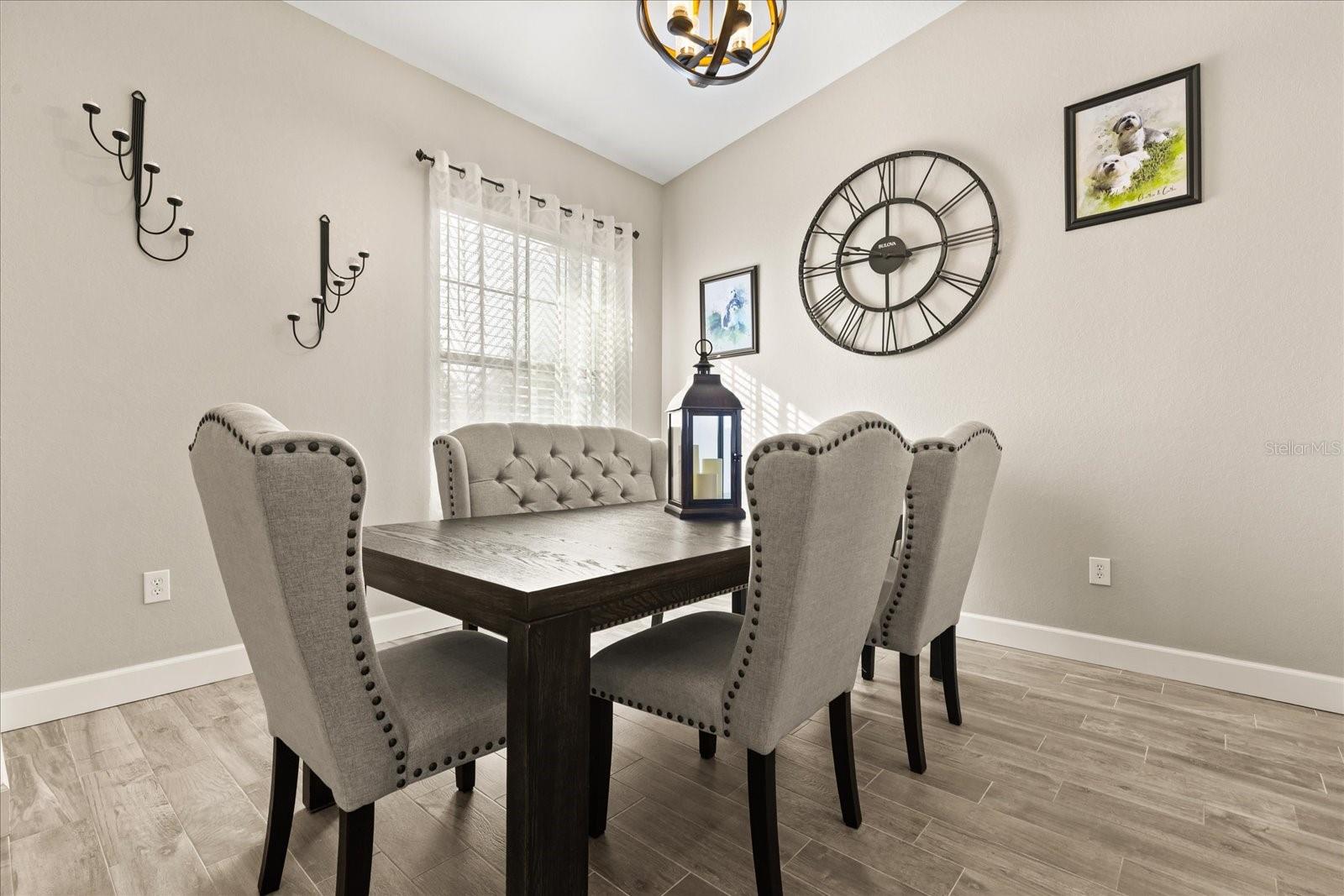 Image 17 of 20 For 303 Lake Mariana Place