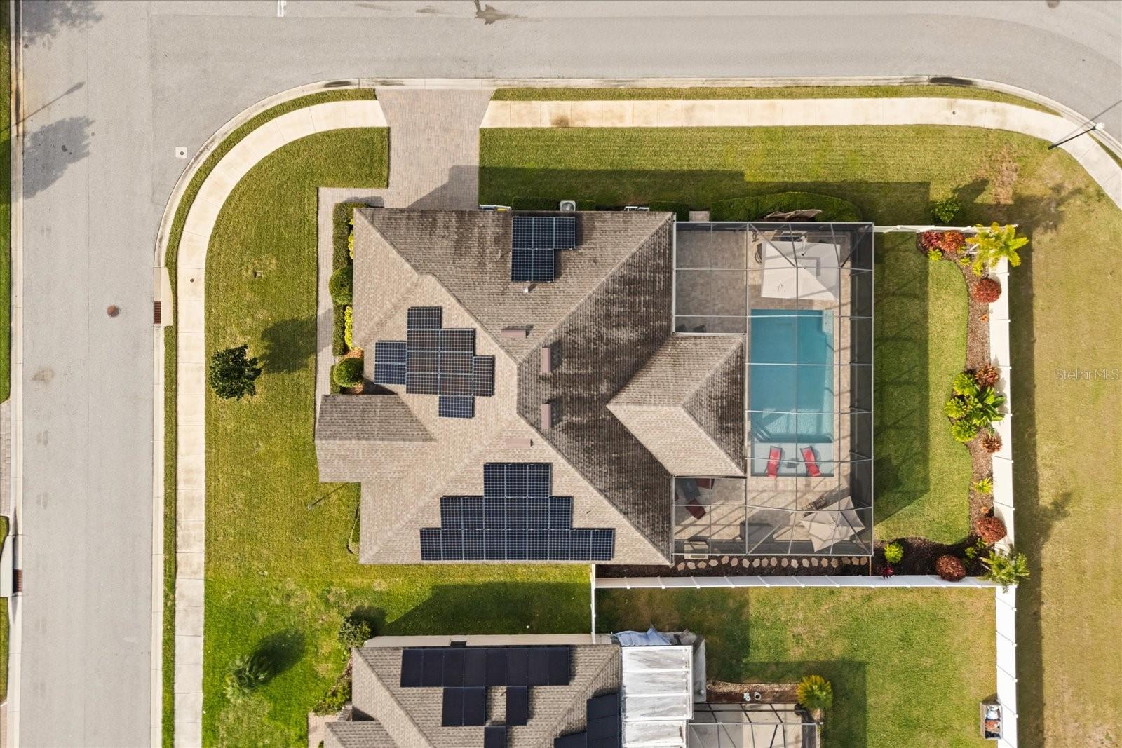 Image 19 of 20 For 303 Lake Mariana Place