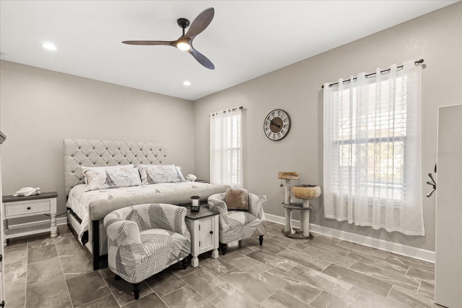 Image 6 of 20 For 303 Lake Mariana Place