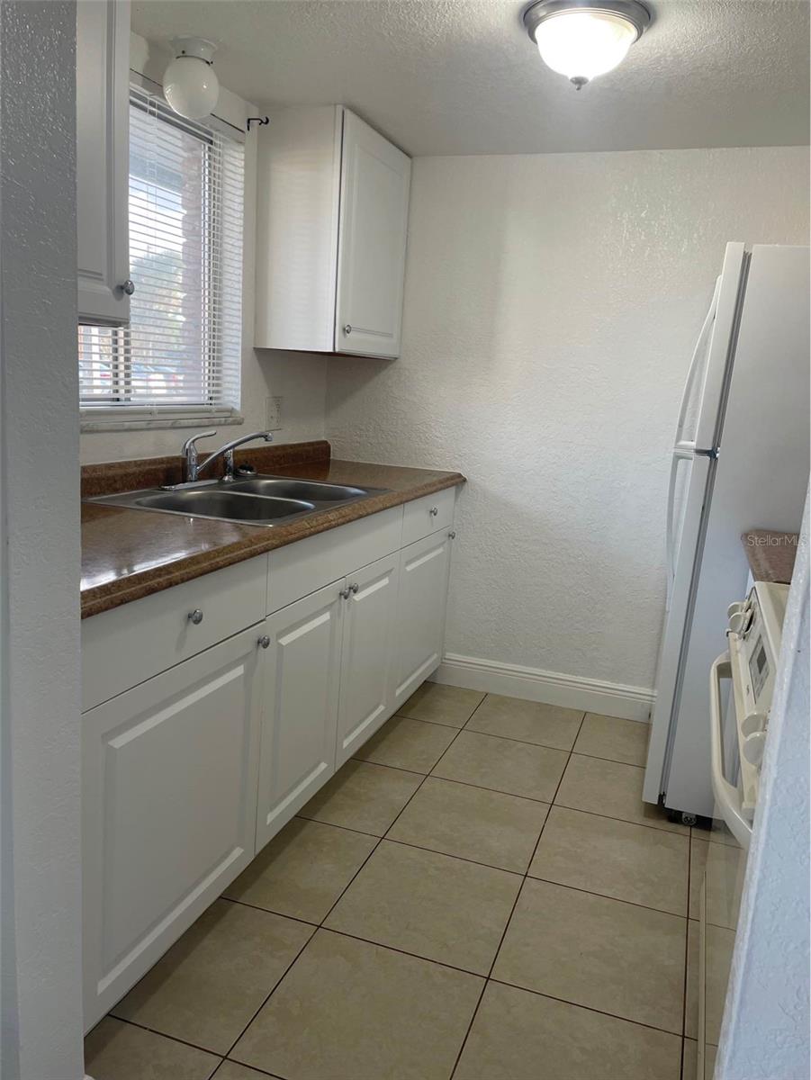 Image 4 of 11 For 797 Lancaster Road 76