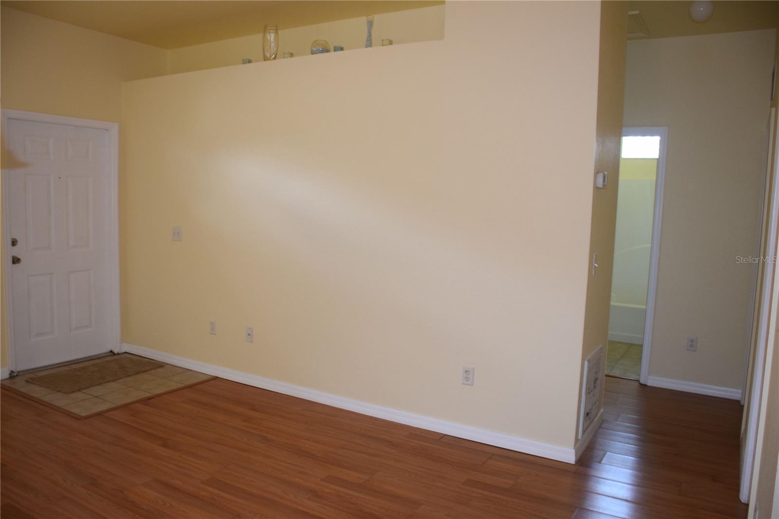 Image 6 of 15 For 20202 Indian Creek Drive 20202