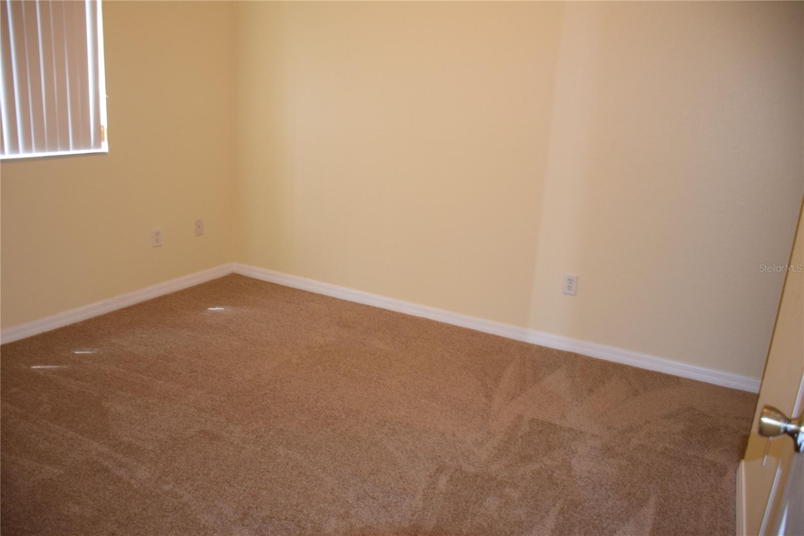 Image 7 of 15 For 20202 Indian Creek Drive 20202