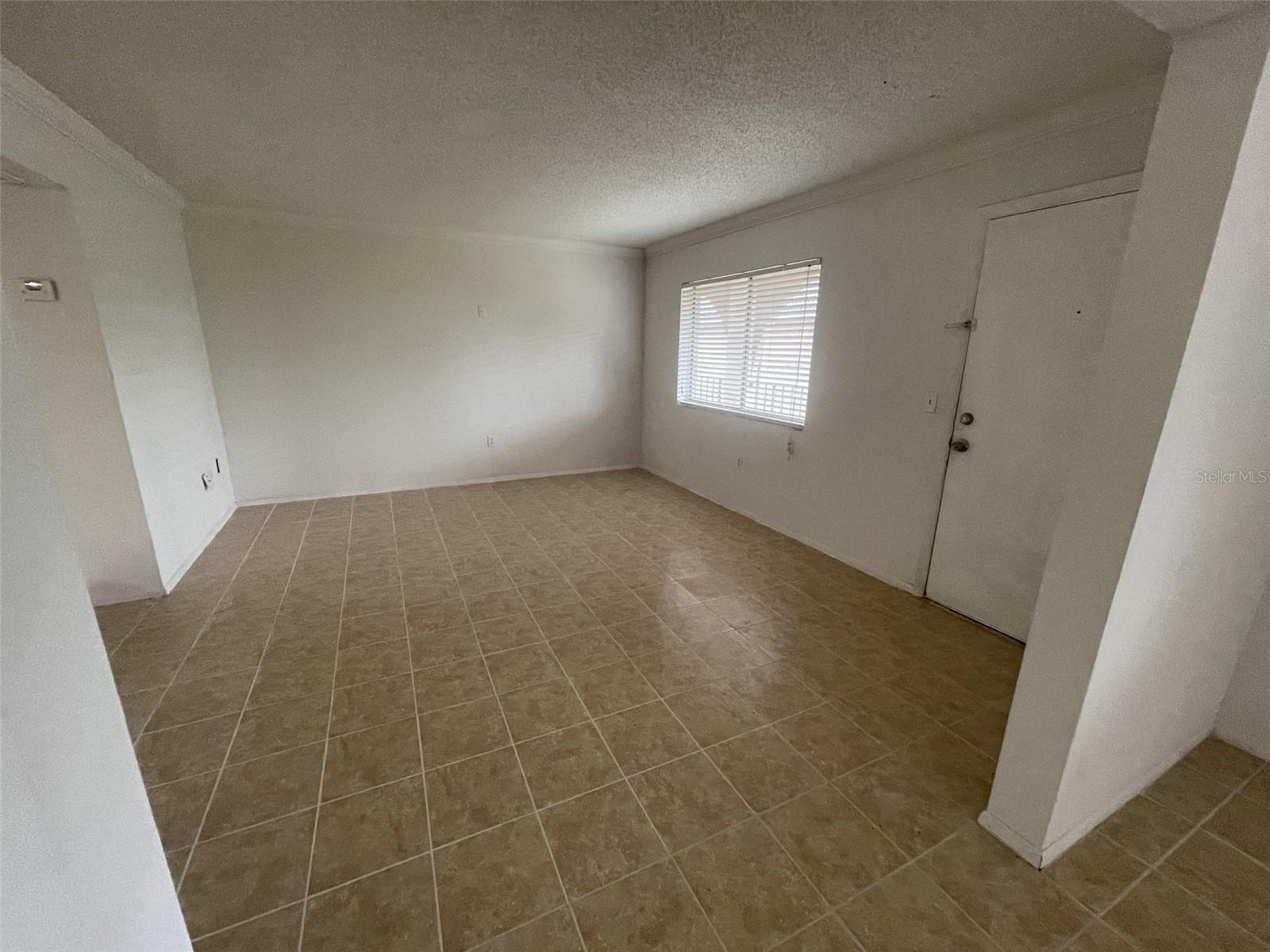 Image 3 of 6 For 139 Oyster Bay Circle 340