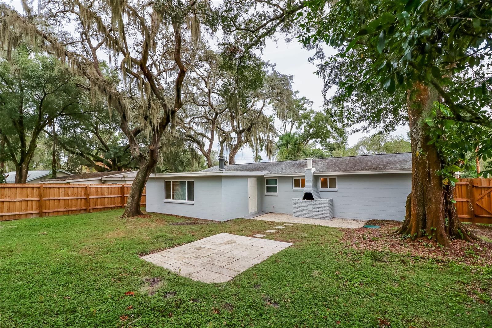 Image 15 of 16 For 921 Hillside Drive