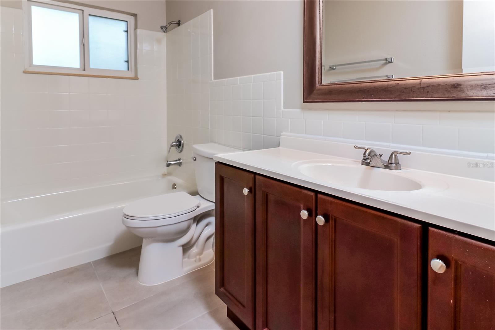 Image 9 of 16 For 921 Hillside Drive