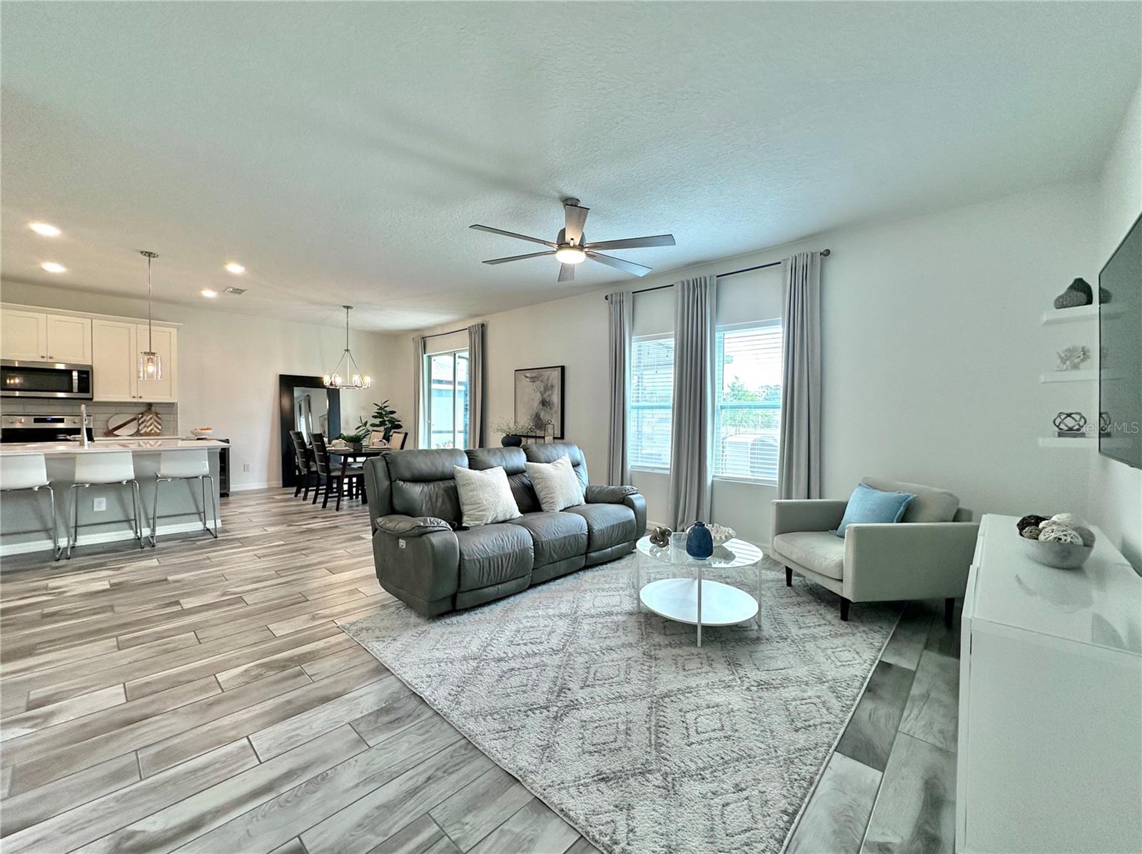 Image 17 of 62 For 17691 Passionflower Circle