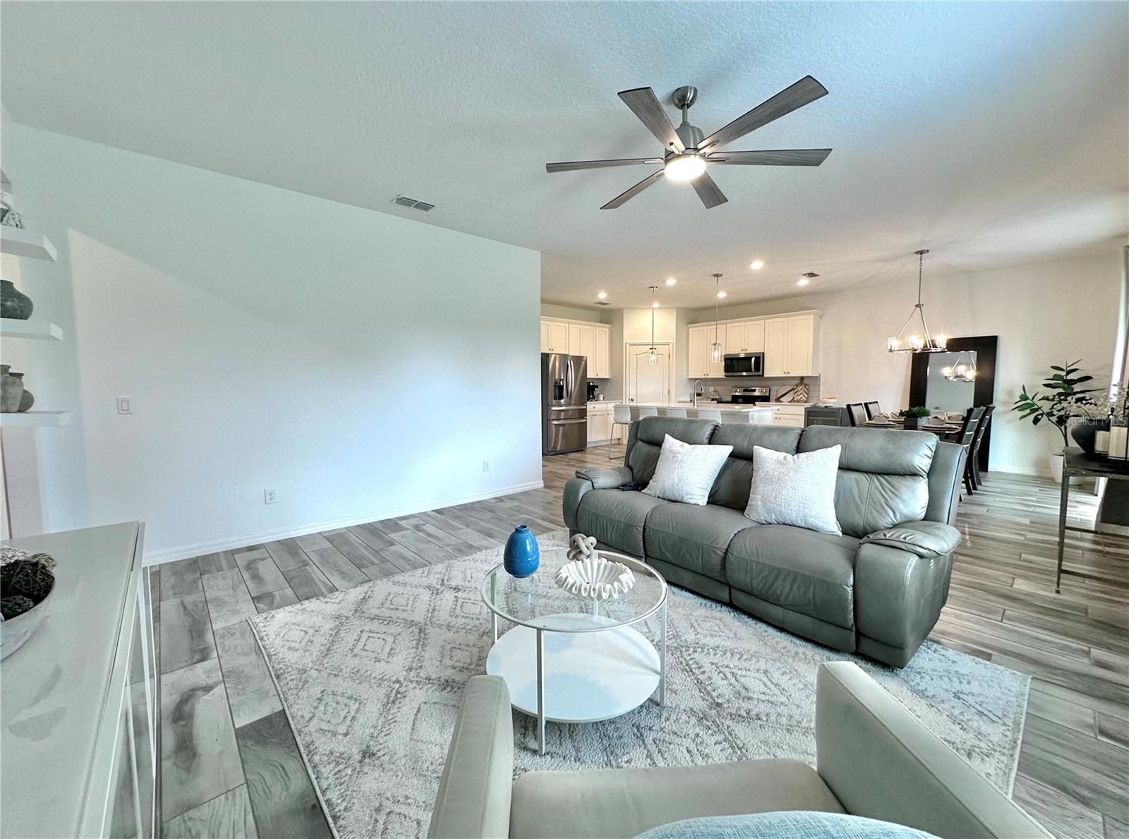 Image 18 of 62 For 17691 Passionflower Circle