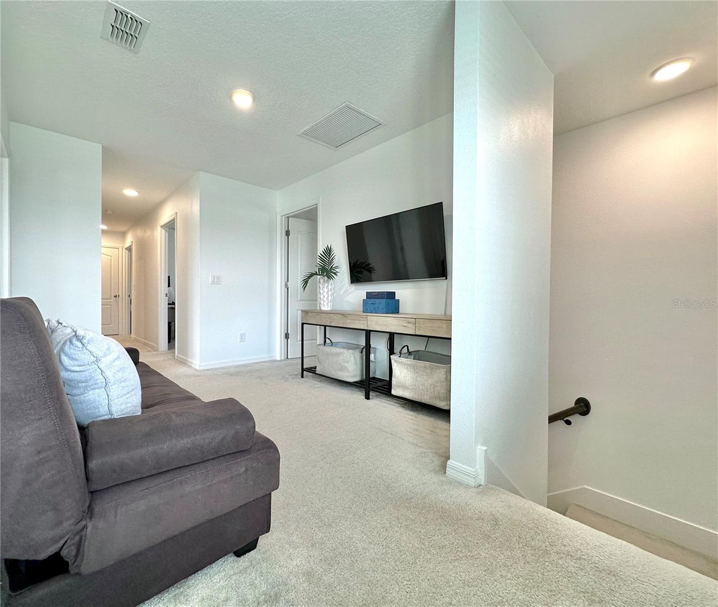 Image 23 of 62 For 17691 Passionflower Circle