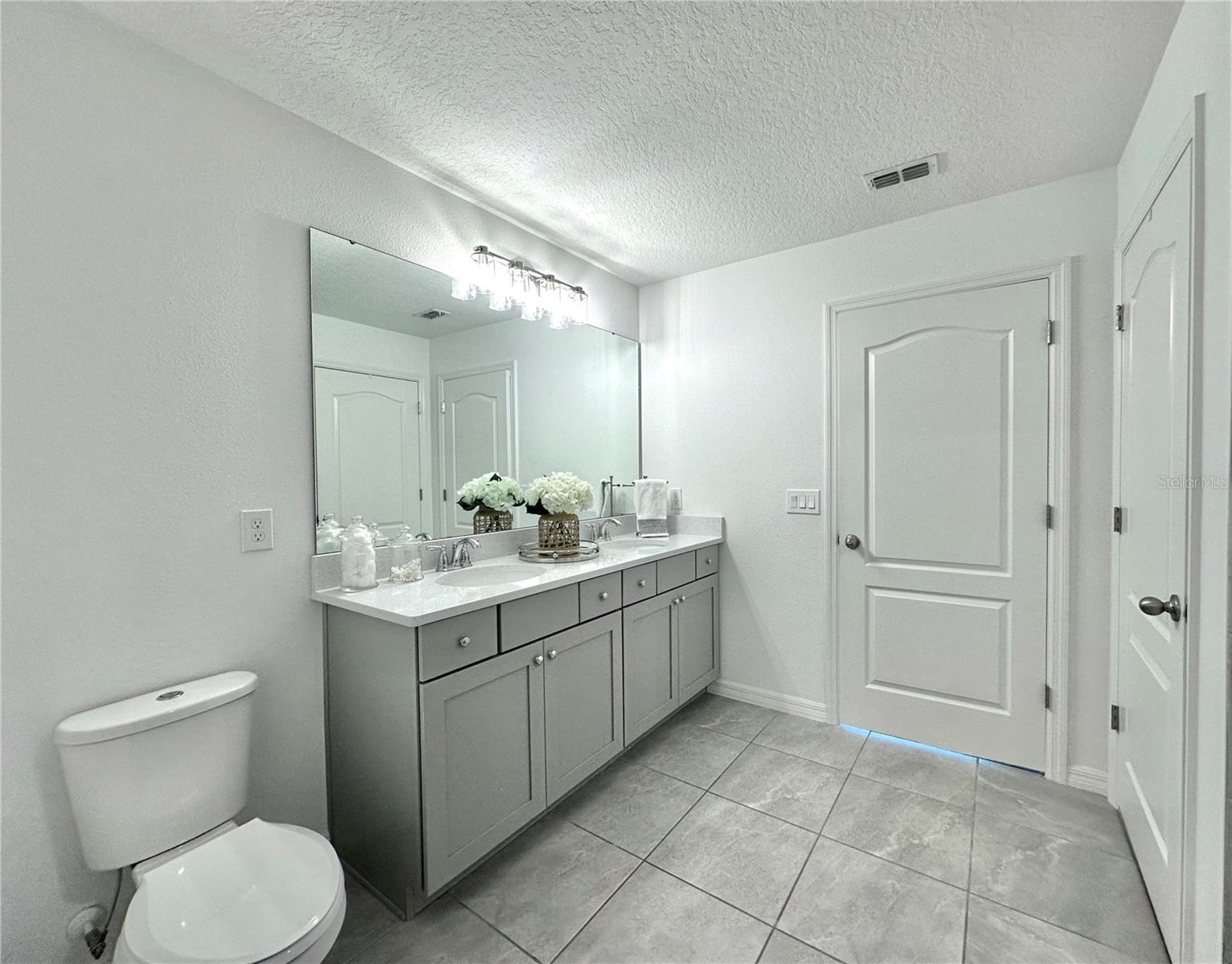 Image 31 of 62 For 17691 Passionflower Circle