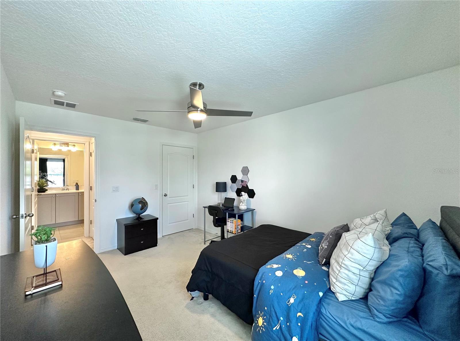 Image 40 of 62 For 17691 Passionflower Circle