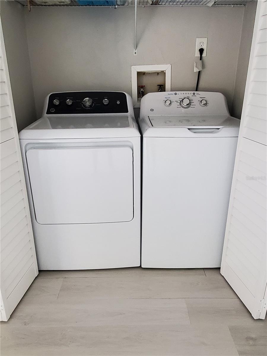 Image 13 of 36 For 107 Springwood Square