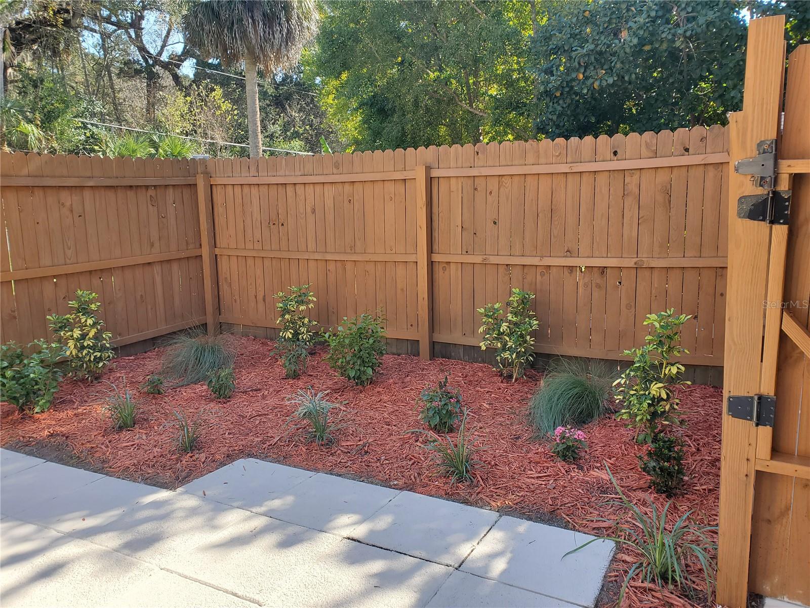 Image 5 of 36 For 107 Springwood Square