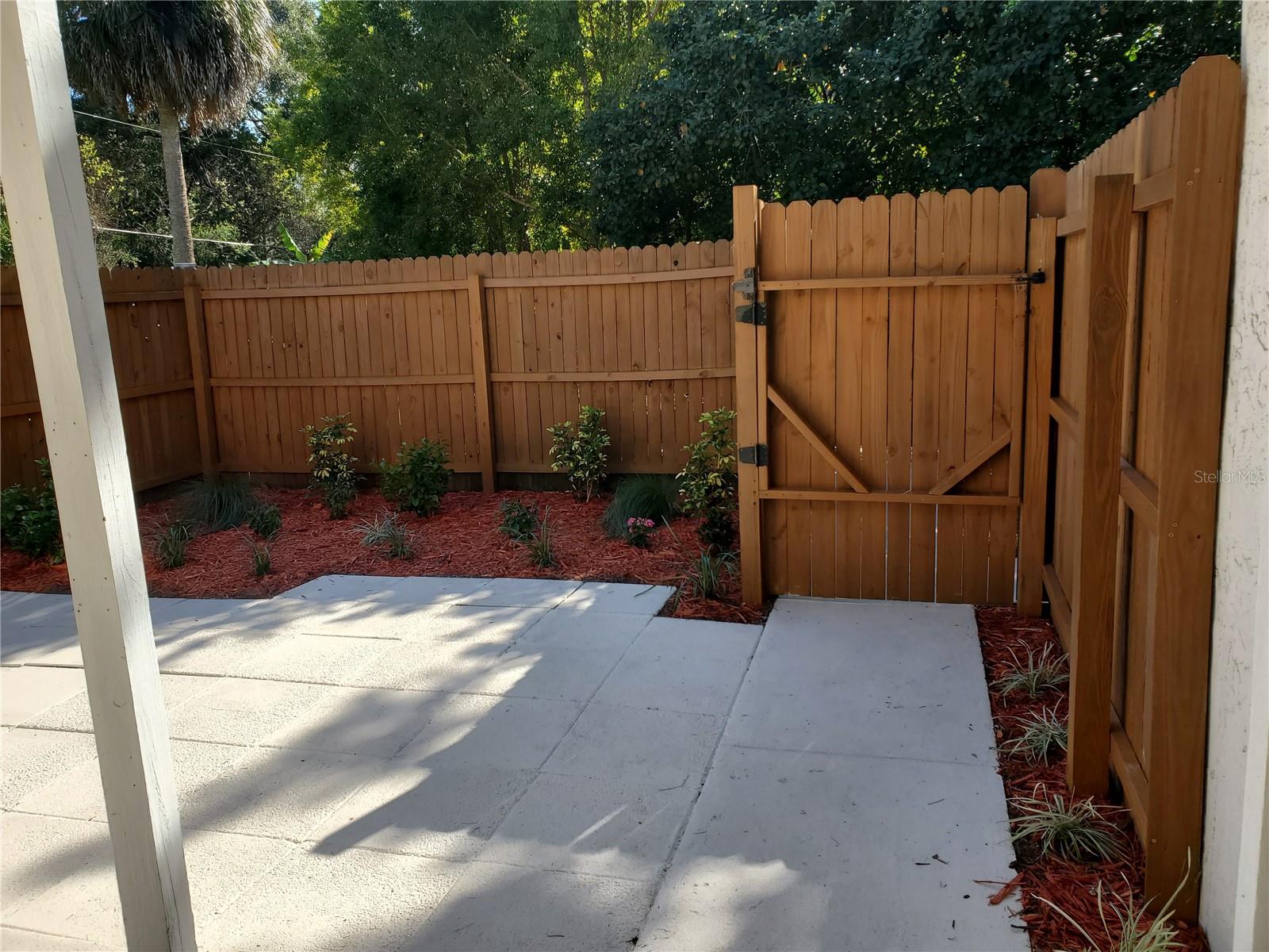 Image 6 of 36 For 107 Springwood Square