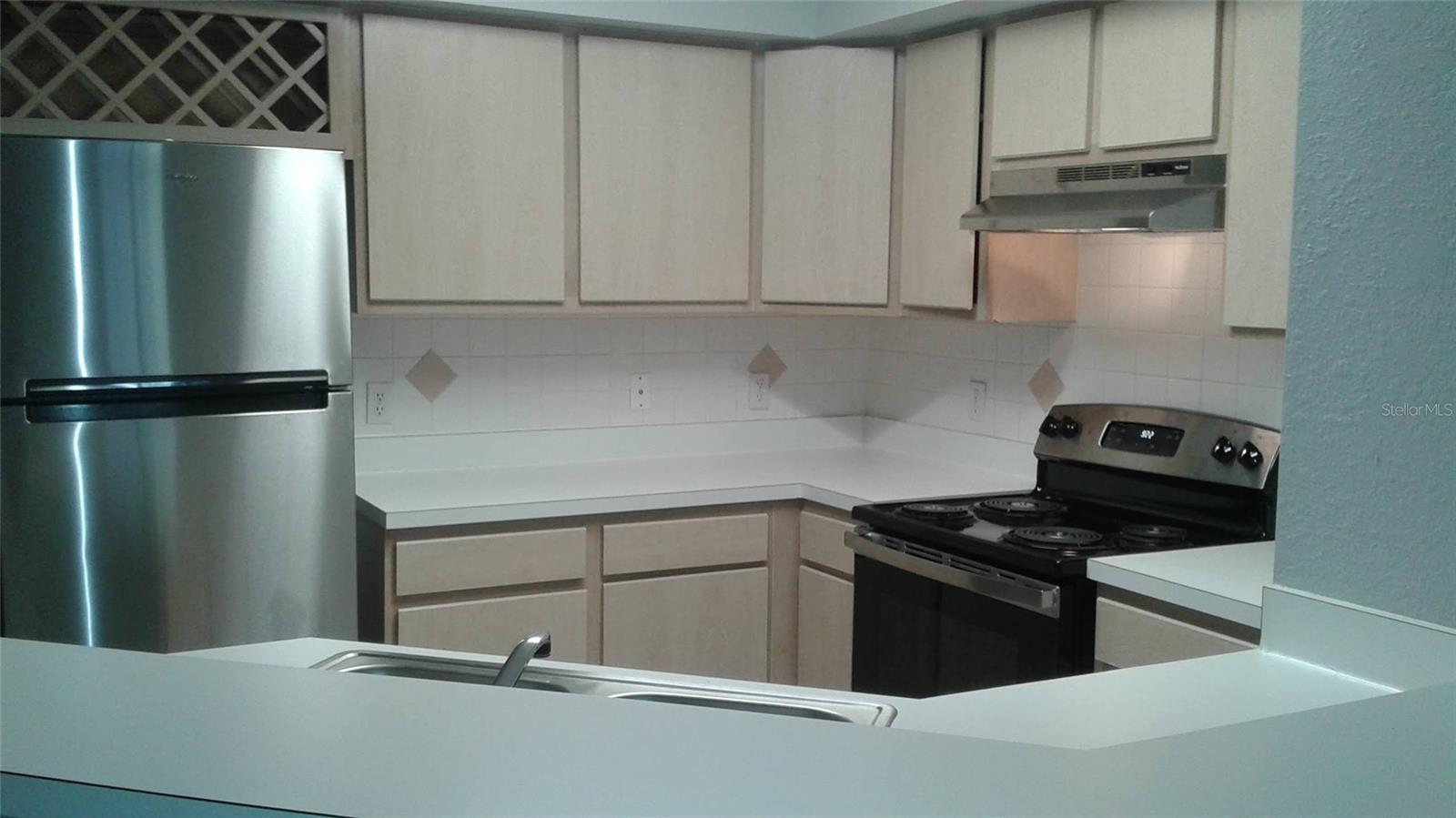 Image 13 of 26 For 829 Camargo Way 203