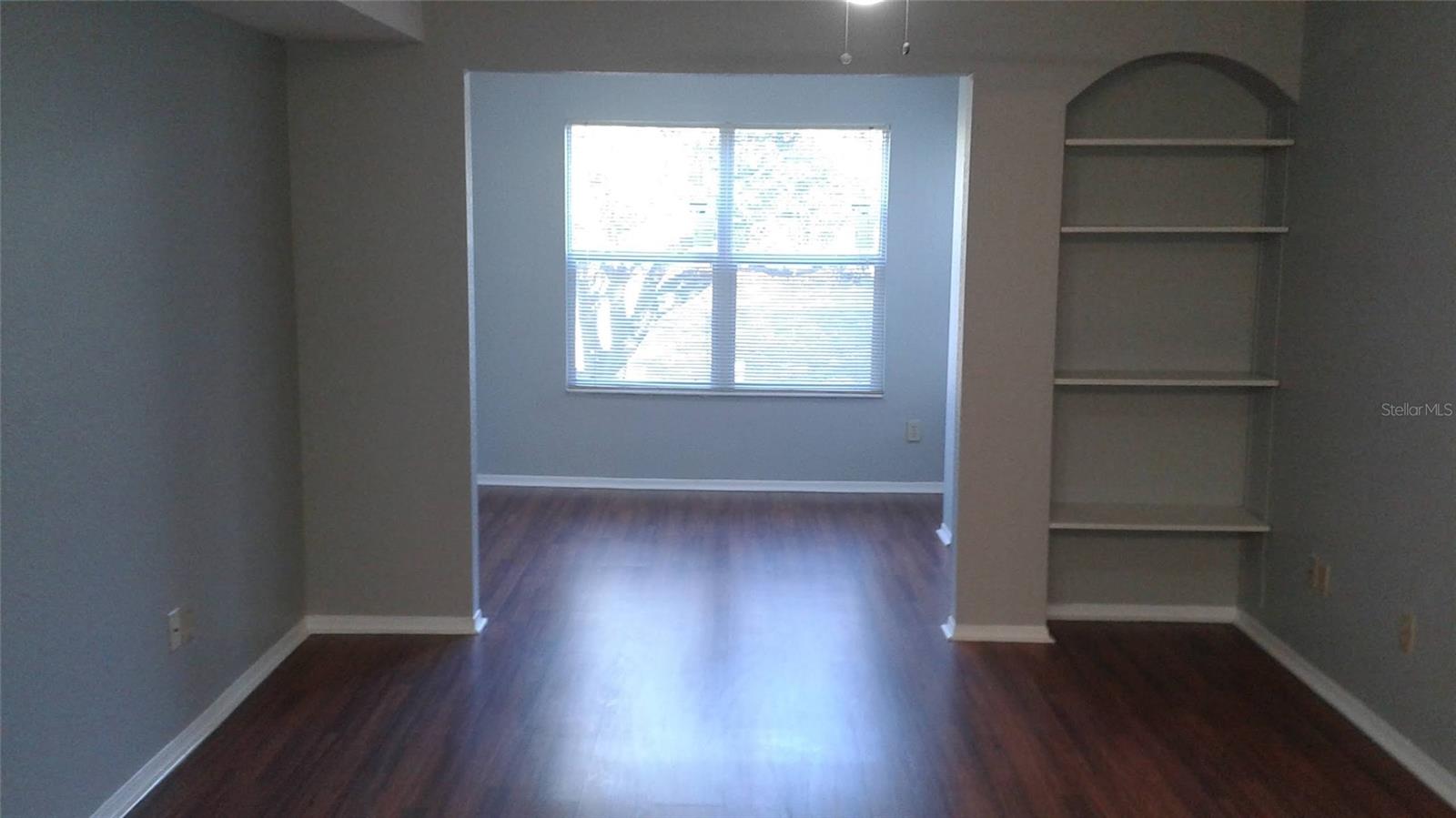 Image 17 of 26 For 829 Camargo Way 203